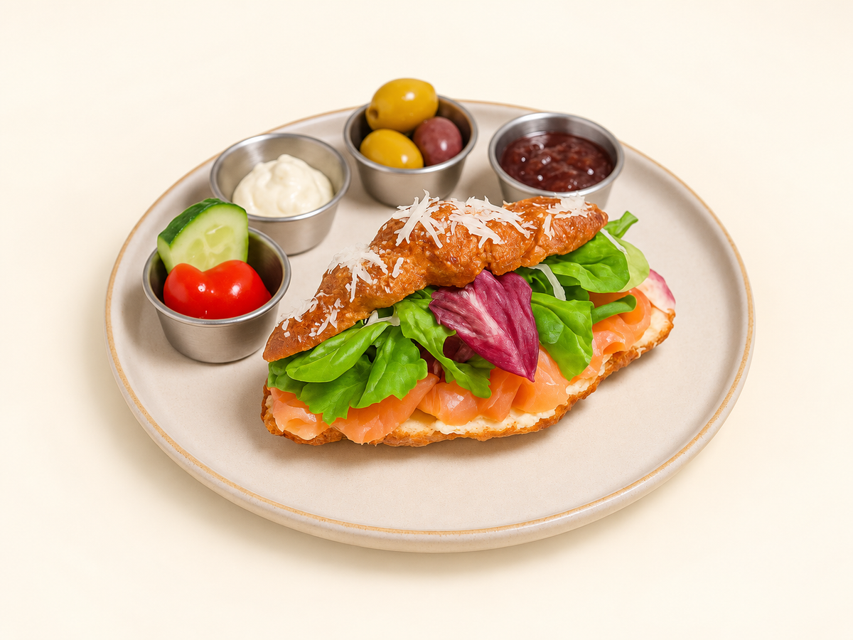 Smoked salmon croissant