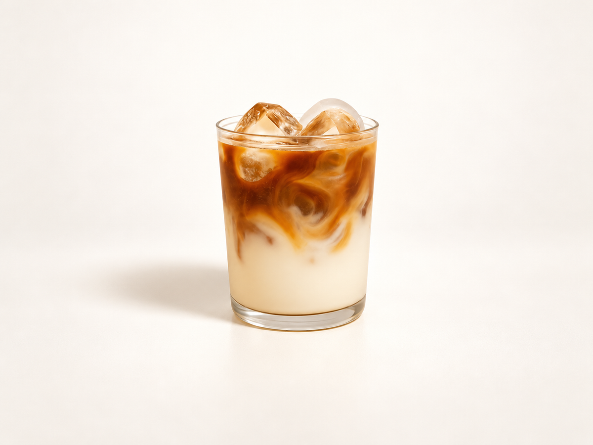 Iced coffee with milk, Medium